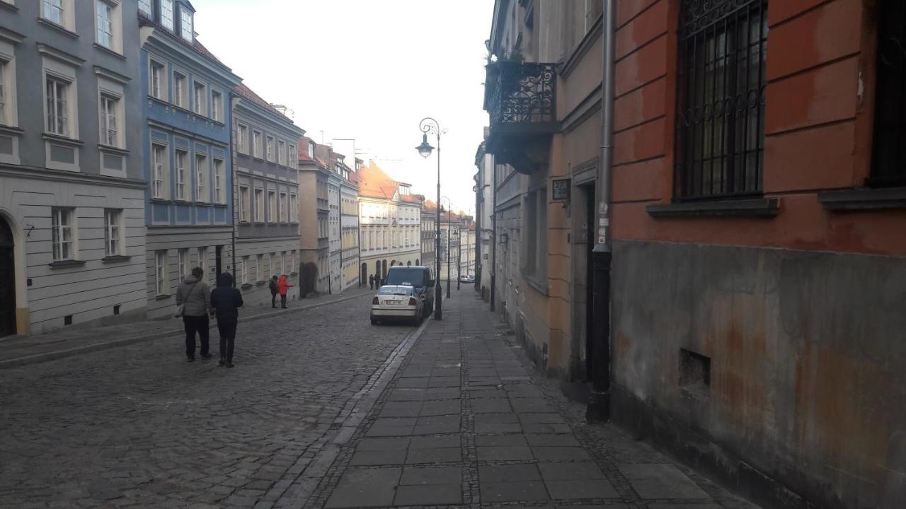 Przytulny Apartament Przy Barbakanie Warschau Exterior foto
